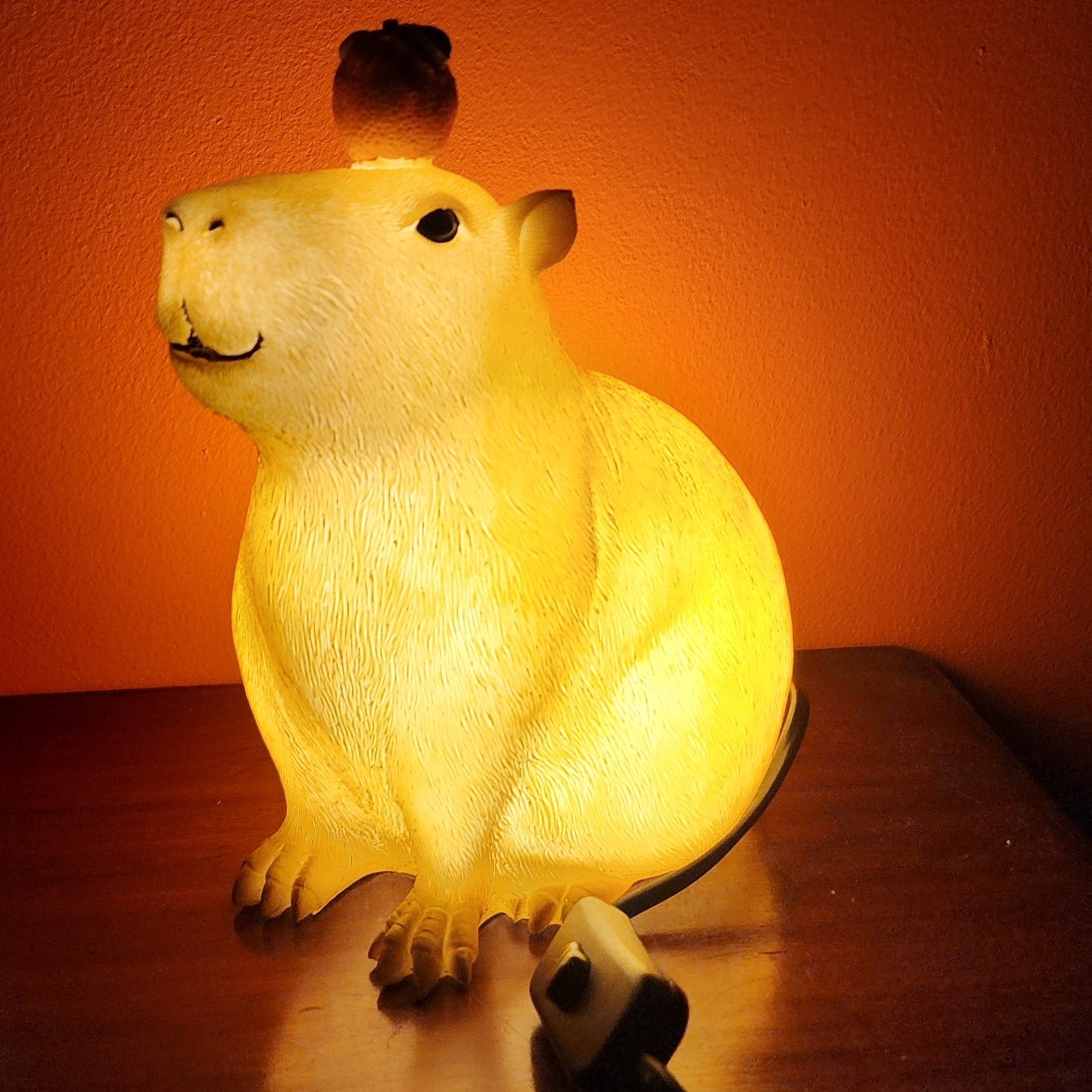 Capybara Table Lamp